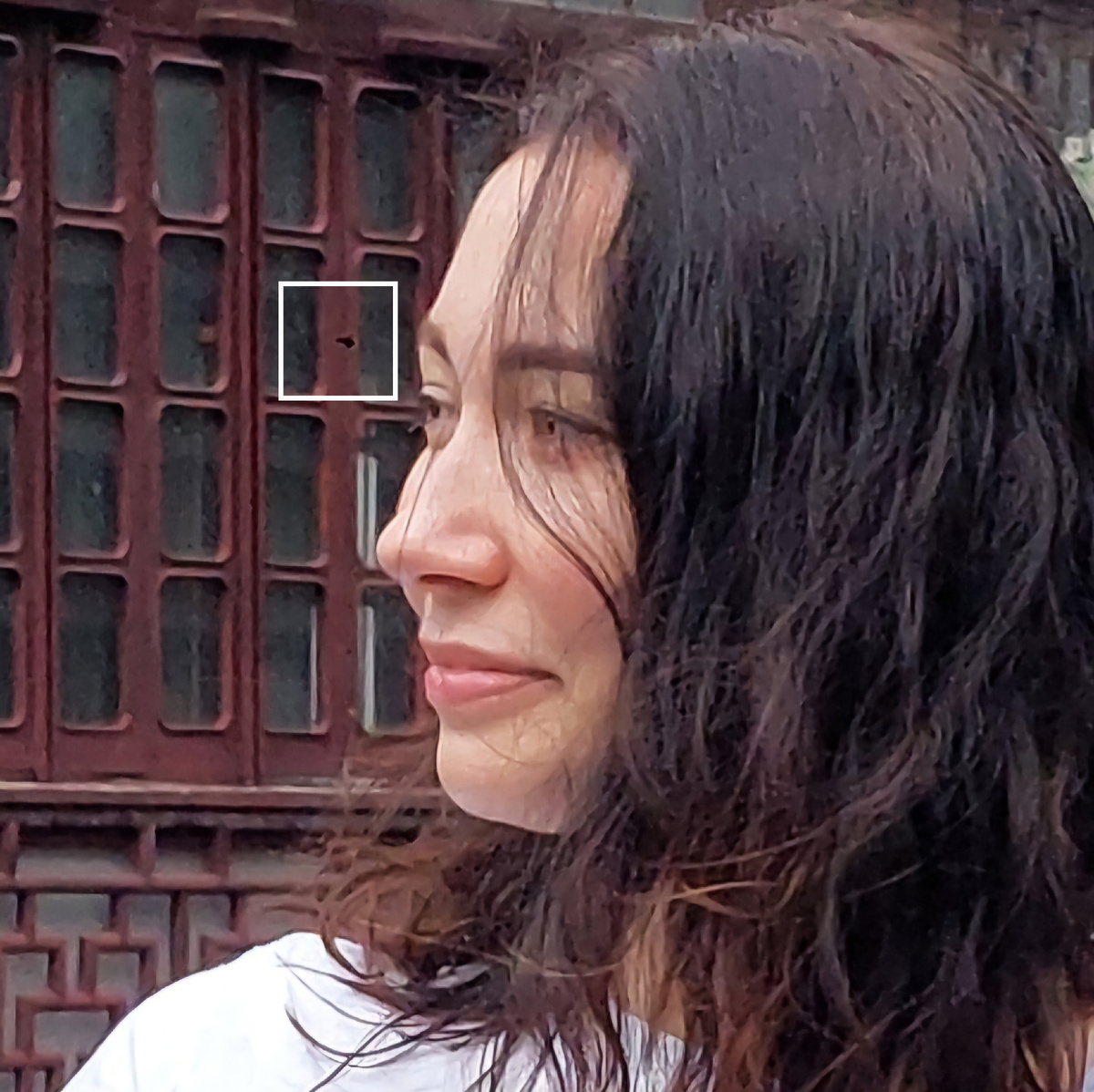 Немного левее и пятно будет на лбу🤦🏽‍♀️