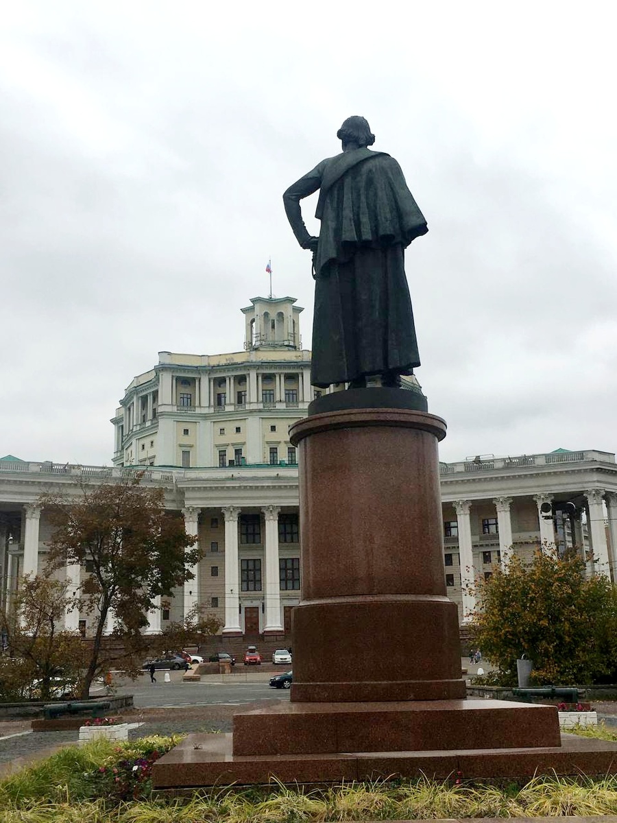 А.В. Суворов смотрит на театр как покровитель