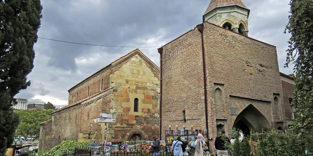 Анчисхати. В Тбилиси есть храм, которому 1500 лет