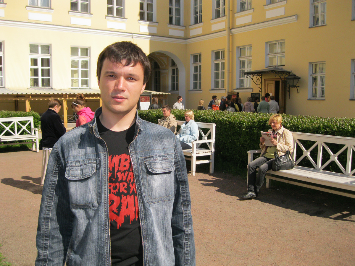 Во дворе музея-квартиры А.С. Пушкина