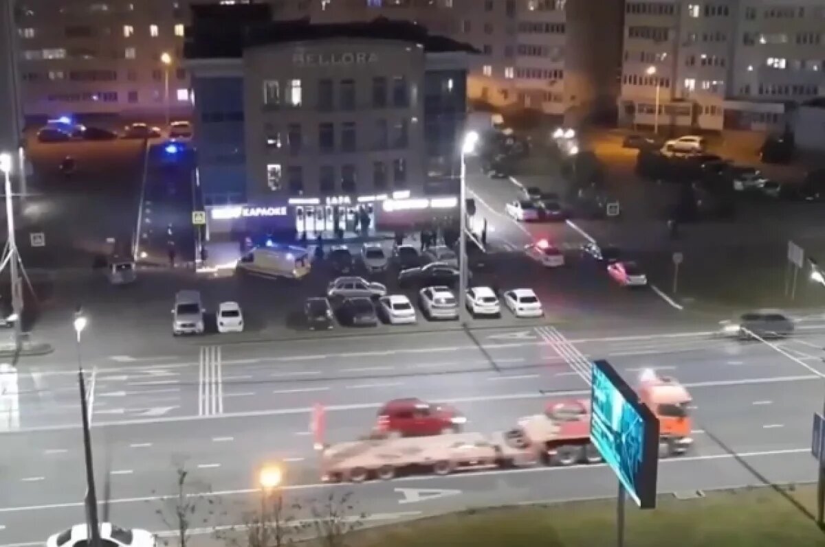    Посетитель караоке-бара в Казани начал стрелять из-за отказа включить песню