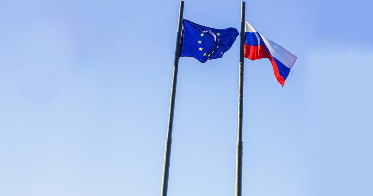 Флаг ЕС и России.