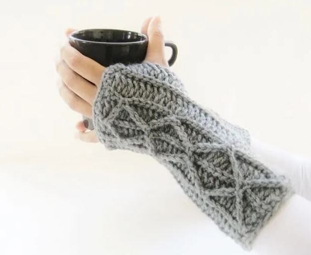    С ромбами   
Источник: «Crochet dreamz»