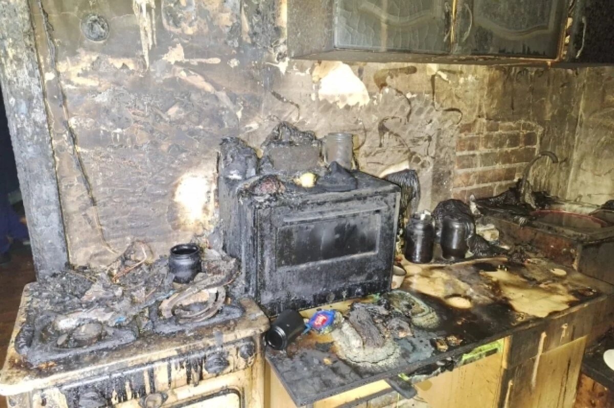    В Волчихе сгорел двухквартирный дом