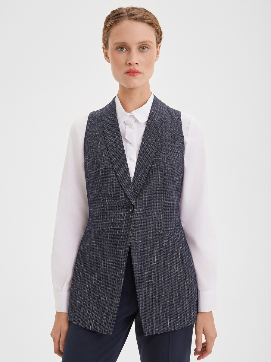 Жилет: 8 490 руб. Модель: 471204 Артикул ткани: ФС5
Состав: 60% вискоза, 40% полиэстер; Подкладка: 100% вискоза