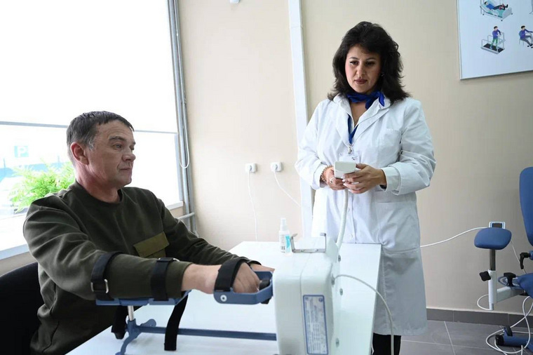   Полпреду презентовали возможности филиала госфонда «Защитники Отечества» Людмила Ковалева