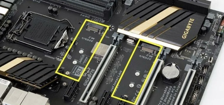 Так выглядит слот формата M.2