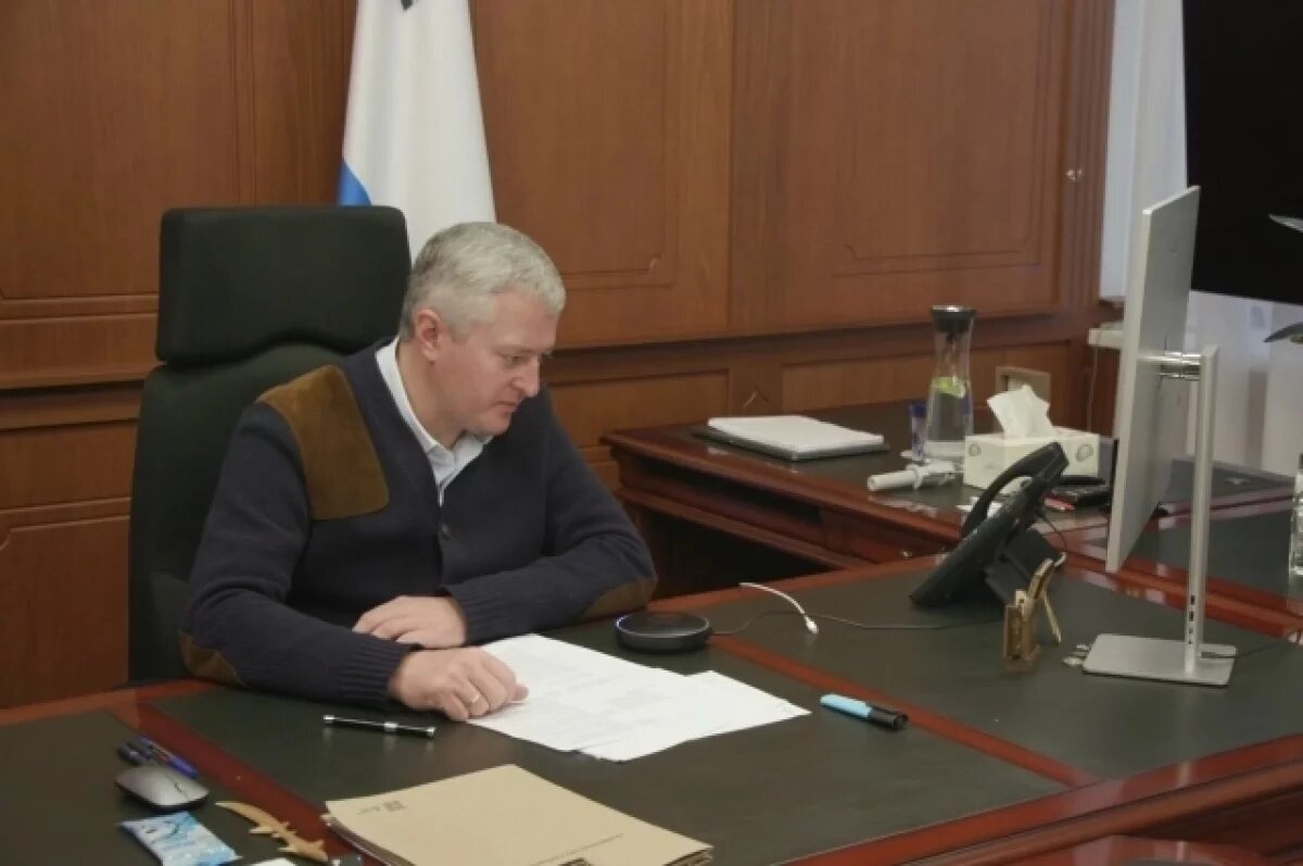    Глава Камчатки лично обзвонил людей, обратившихся на Прямую линию