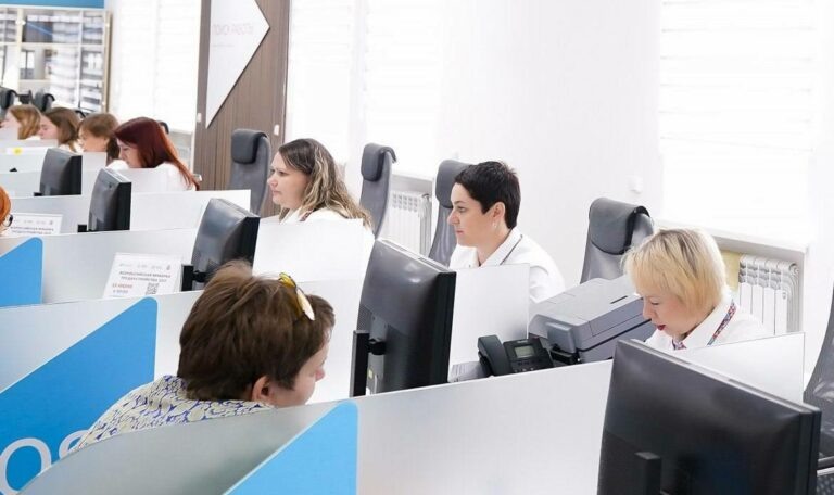    Почти тысяча оренбуржцев с инвалидностью нашли работу благодаря службе занятости Андрей Севостьянов