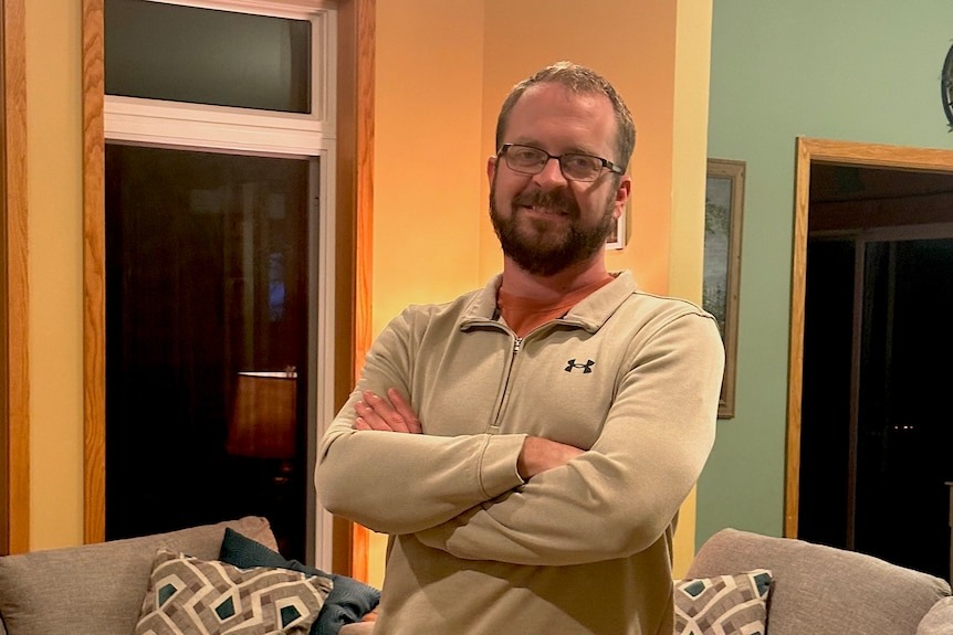 Дэниел Свенсон в своём доме