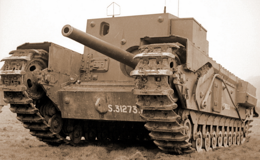 Конверсия пехотного танка "Черчилль" в самоходное орудие оказалась не очень хорошей идеей. Фотография в свободном доступе.