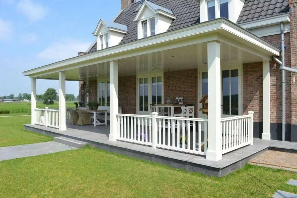 Это терраса, не путать с верандой. Фото найдено в интернете