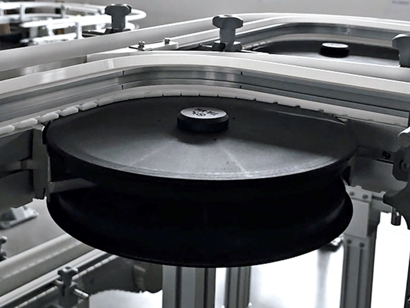 Особенности и различия — прямой и поворотный конвейер