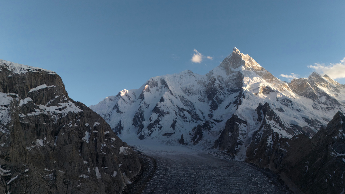 Вечерний пролет на квадрокоптере и северная стена К1