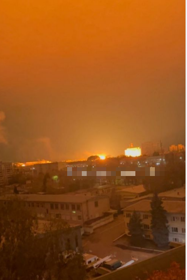 Взрыв от падения БПЛА в Брянске.