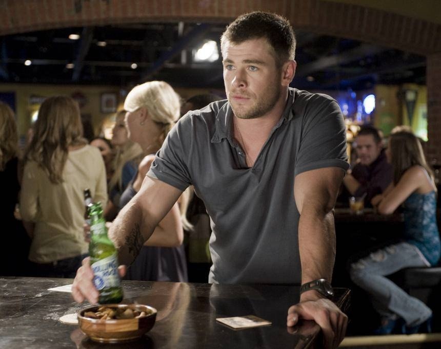 Морпех из Ираке вернулся домой.... Он еще не знает, что Ирак придет и к нему в дом... в виде овтетки от корейцев. Бумеранг бобра...