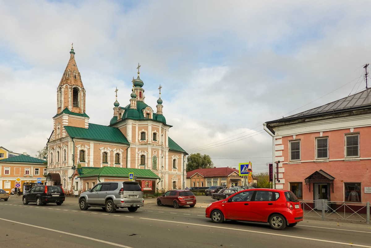 Симеоновская церковь. 1771. Ростовская улица, 16.