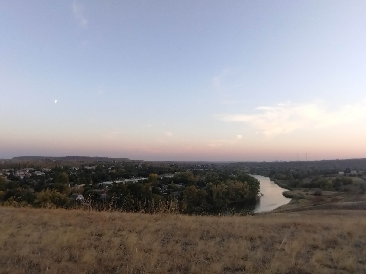 Вечерний вид на долину реки Быстрая