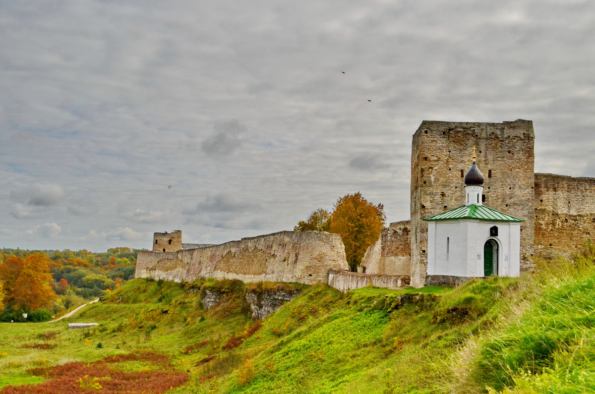 Изборская крепость