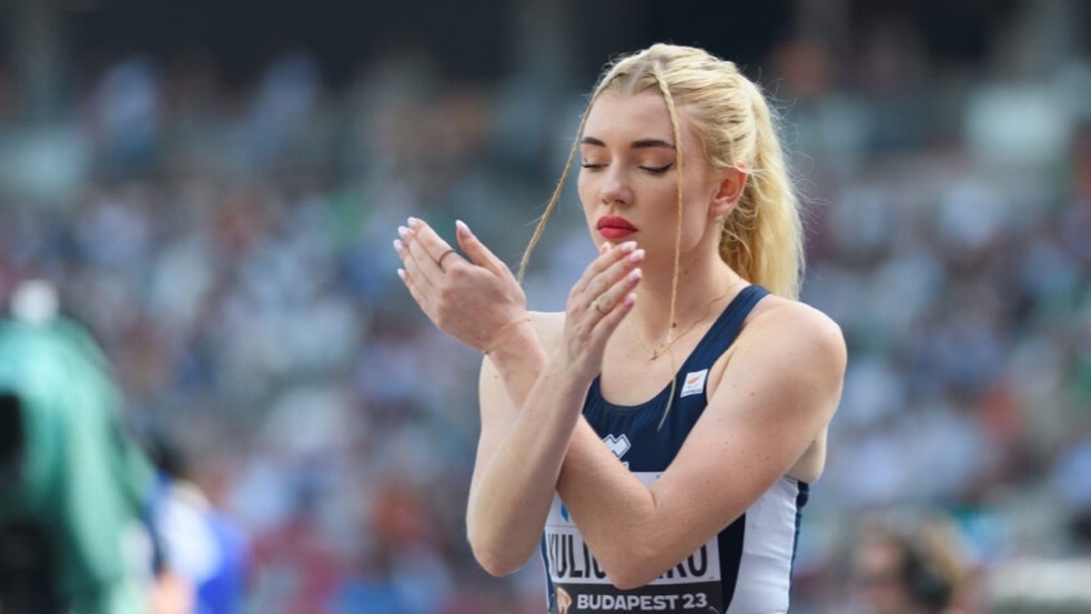 Елена Куличенко.