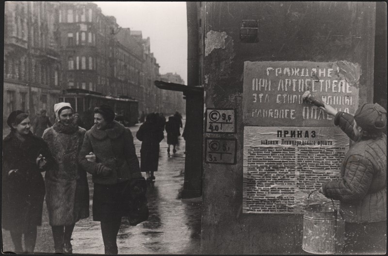 Прогулка по Ленинграду 1944 года. 15 снимков города, который выжил
