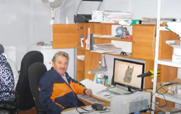 Олег Викторович Букин за работой