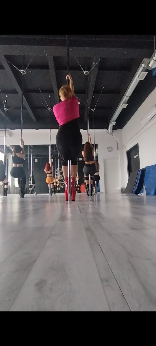 Автор готовится потрясти уже почти 46-летней стариной)