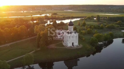 Однажды в людном Храме Богоматерь...