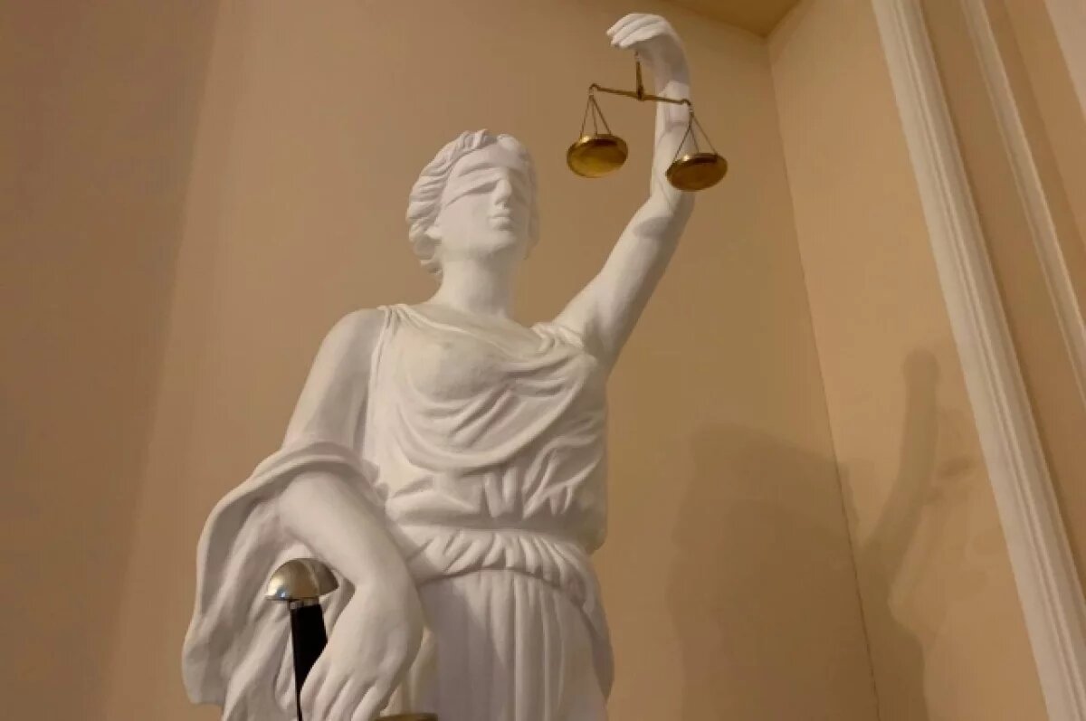    Судья из Удмуртии лишилась полномочий за брань и отношения с адвокатом