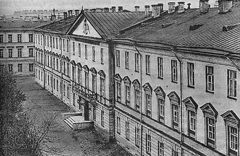 Школа Гвардейских Подпрапорщиков и Кавалерийских Юнкеров в Санкт-Петербурге