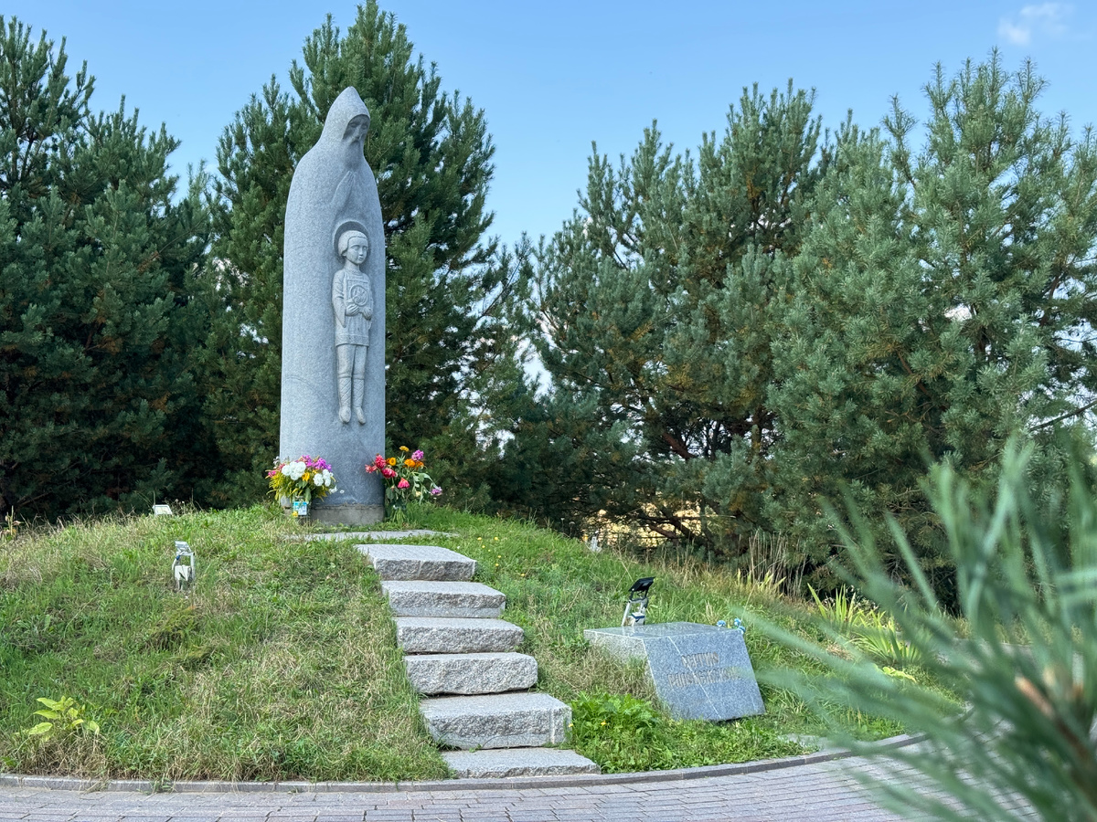 Памятник преподобному Сергию Радонежскому, 1988 год. Фото автора