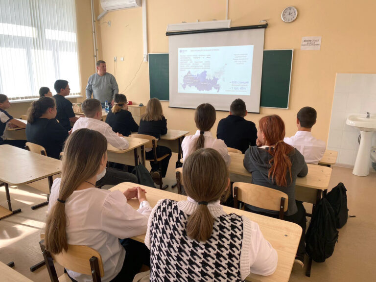    Сотрудники «Оренбургэнерго» познакомили студентов колледжа с профессией энергетика Марина Шарт