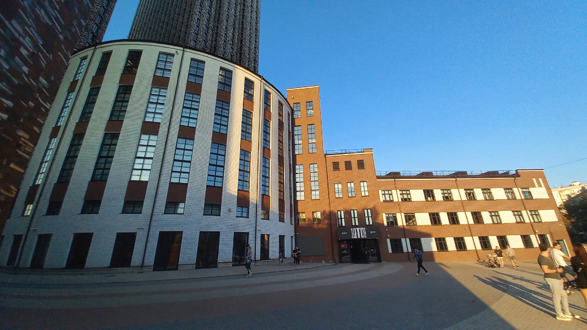 Центр Зотов Фото автора