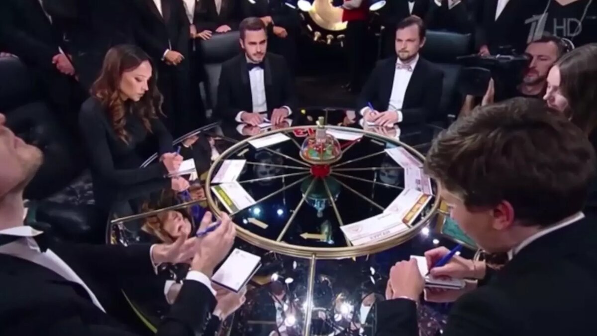     Источник: Первый канал / «Что? Где? Когда?»