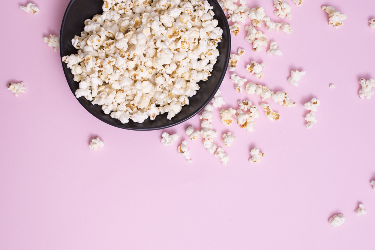     Как выбрать фильм для двоих и не перессориться: работающие лайфхаки редакции VOICE