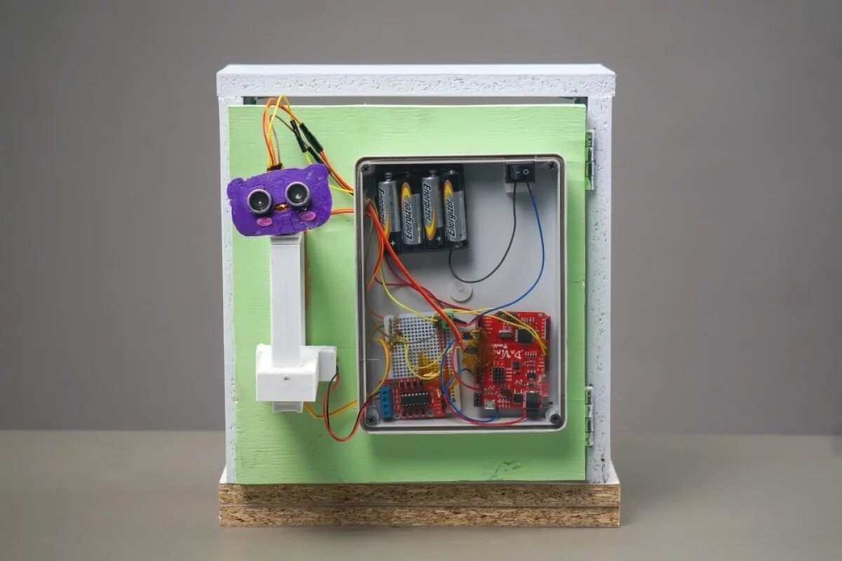    Автоматическая самоочищающаяся дверная ручка, созданная Дарьей Шейниной