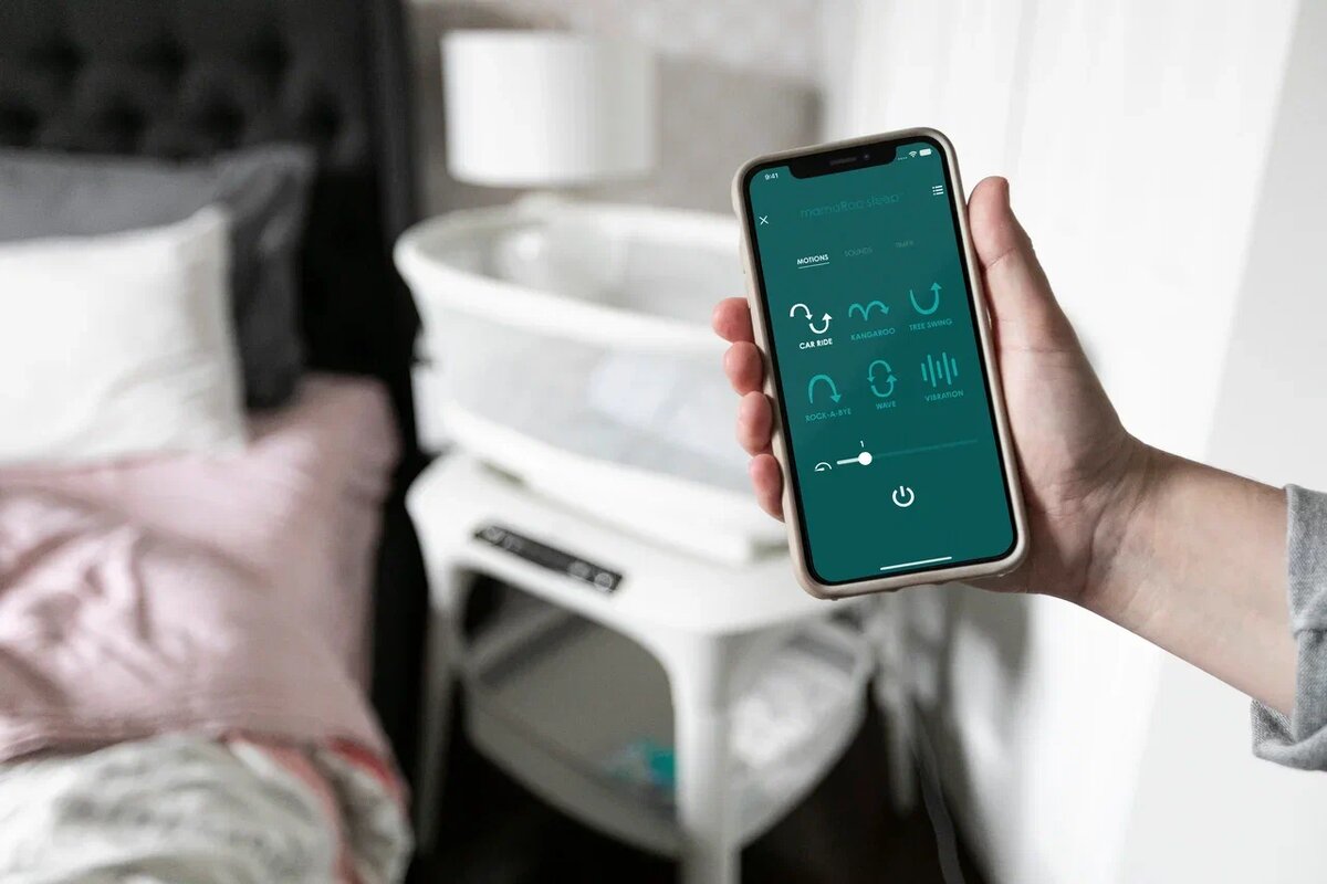 Дистанционное управление при помощи смартфона. Колыбель mamaRoo sleep