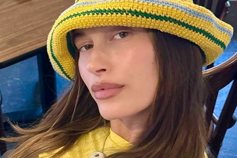     Хейли Бибер не разрешила родителям общаться с ее маленьким сыном