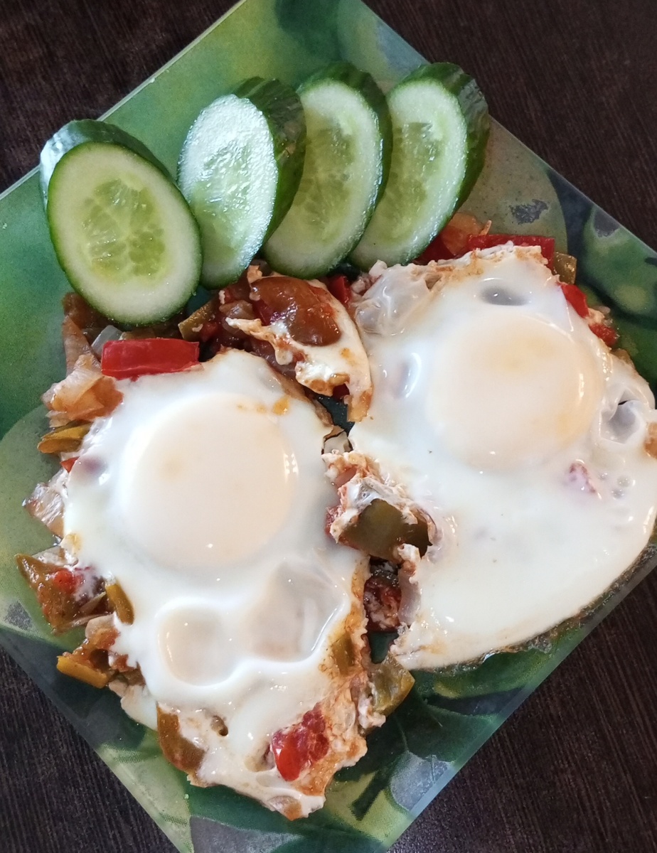 Яйца и овощи