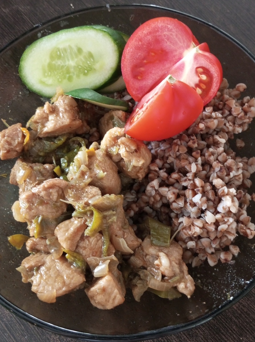 Греча со свининой