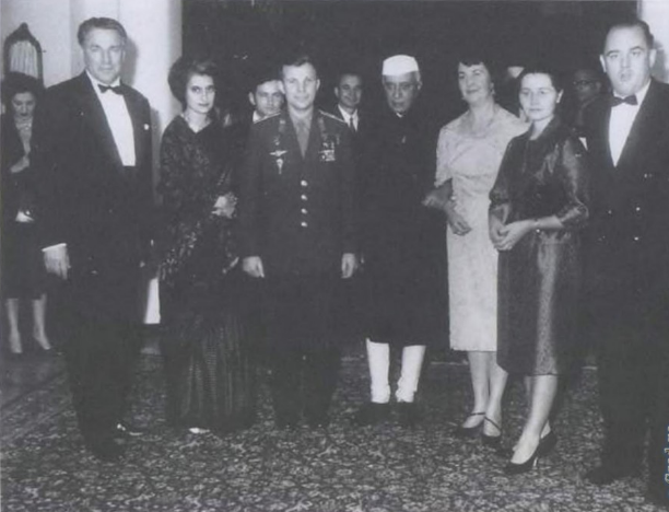 Во время второй командировки в Индию. Б.А. Соломатин - крайний справа. 