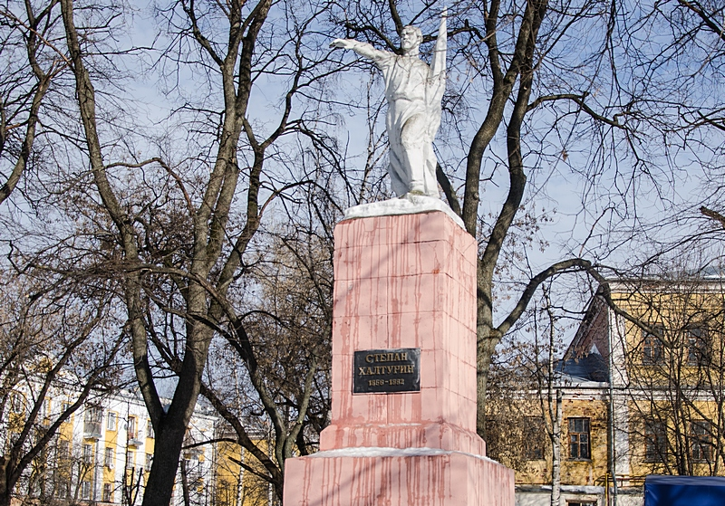 Террорист, революционер, не филантроп 