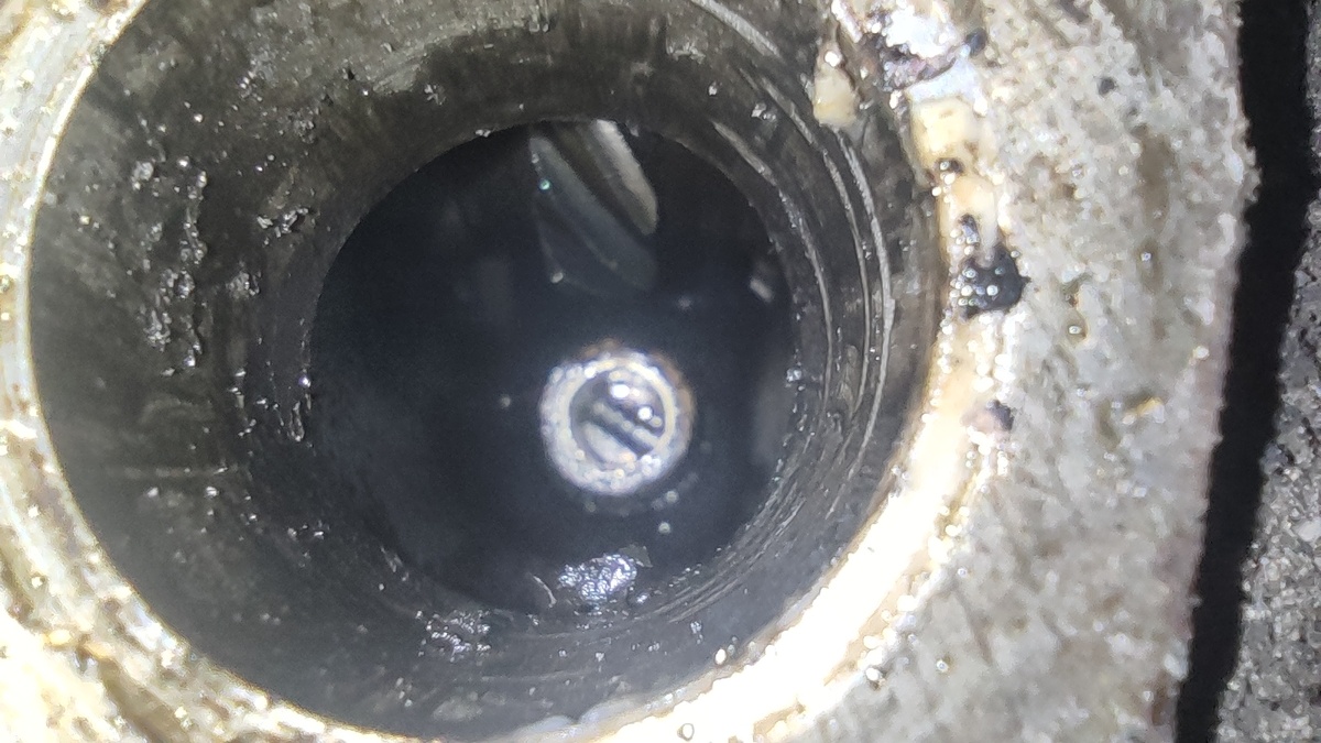 Где смотреть износ шестерни, видно на фото, зубья практически отсутствуют.