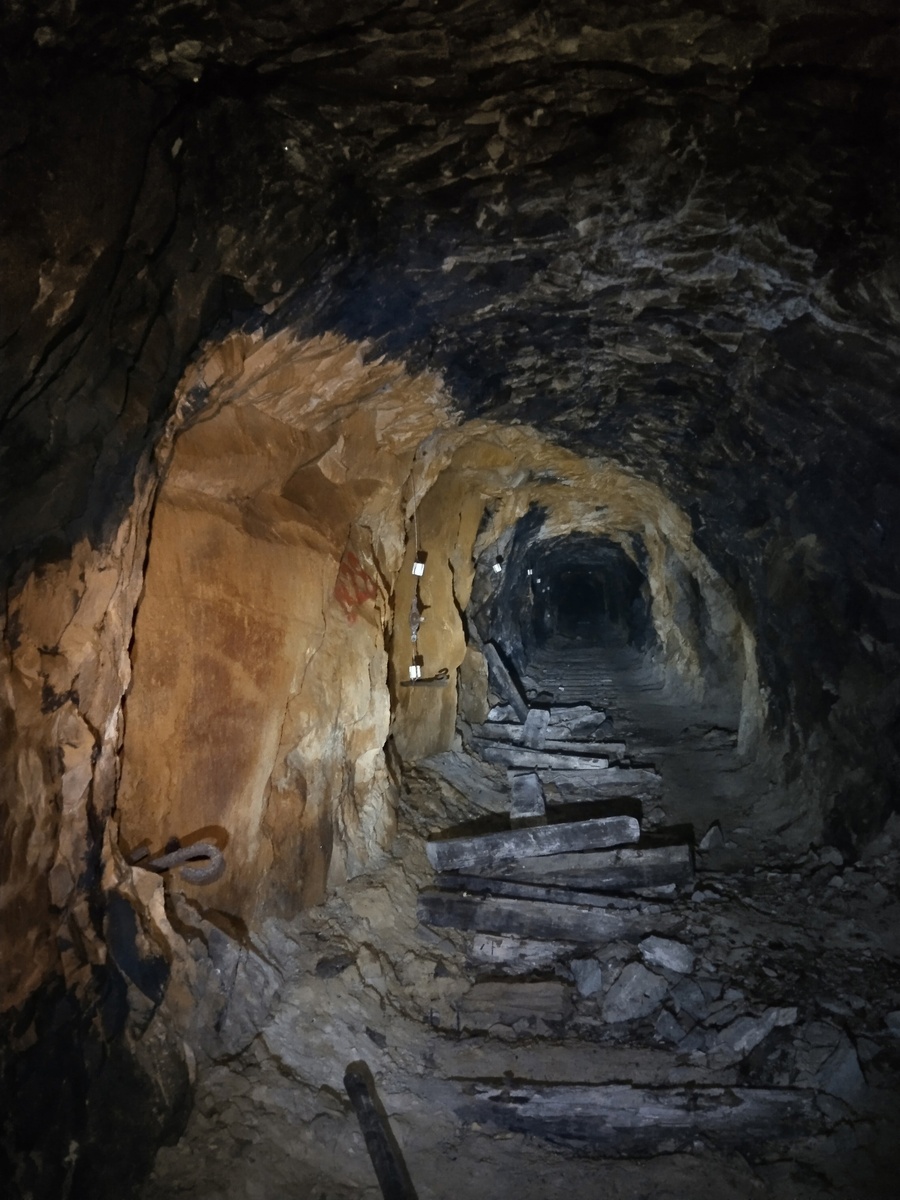 В камне свет с тенью 