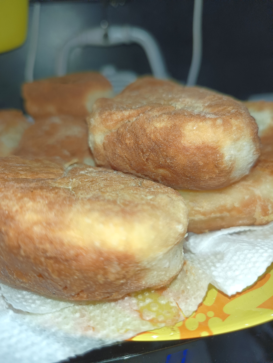 Пирожки с луком и яйцом