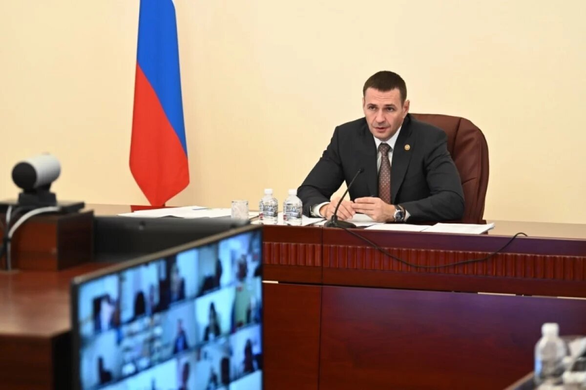    Глава Хабаровского края отчитал власти Солнечного района за беспредел в ЖКХ