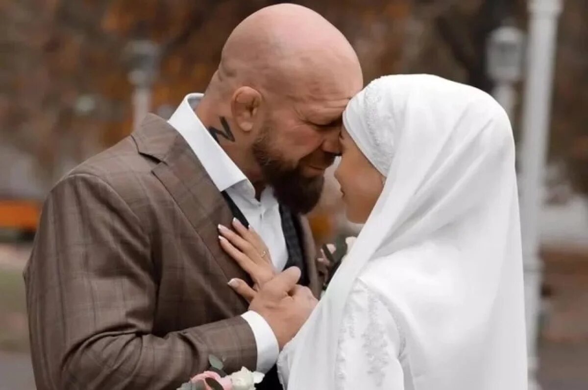    Депутат Башкирии Джефф Монсон прочитал никах с возлюбленной Екатериной