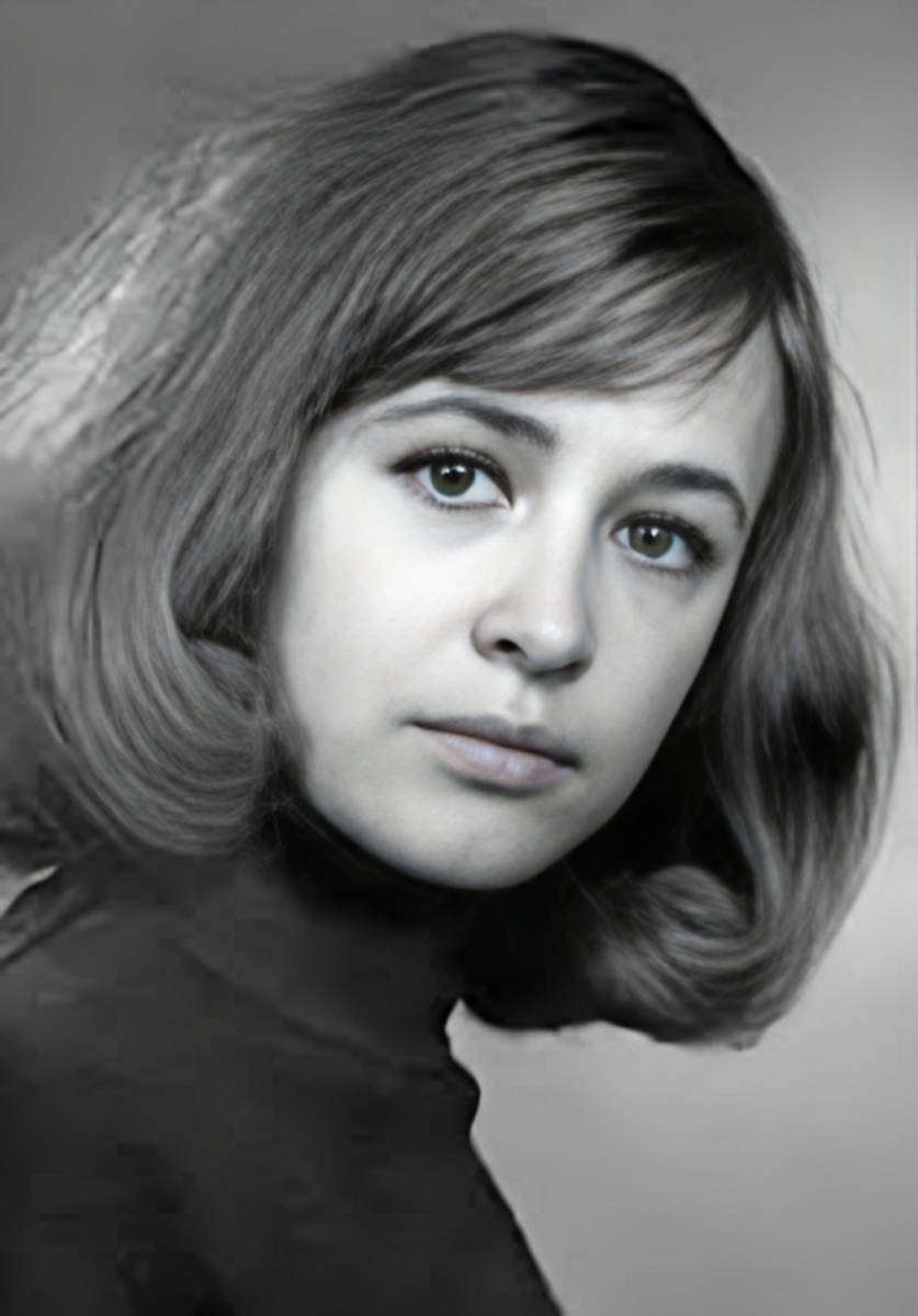Марина Неелова в молодости