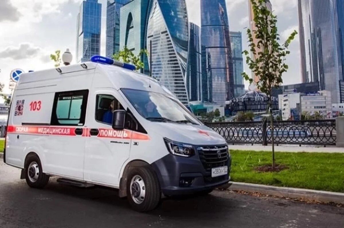    Собянин поздравил работников московской скорой помощи со 105-летием службы