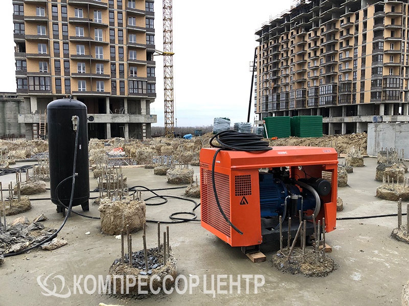 Ростов-на Дону, винтовой компрессор "ЗИФ" СВЭ 6,3/0,7 (в кожухе) для ООО "МСК-Капитал"